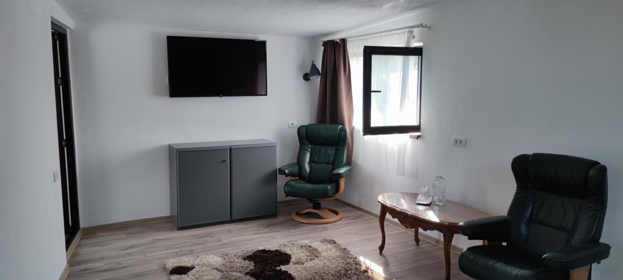Conacul Caterinei Hotell Polovragi Exteriör bild